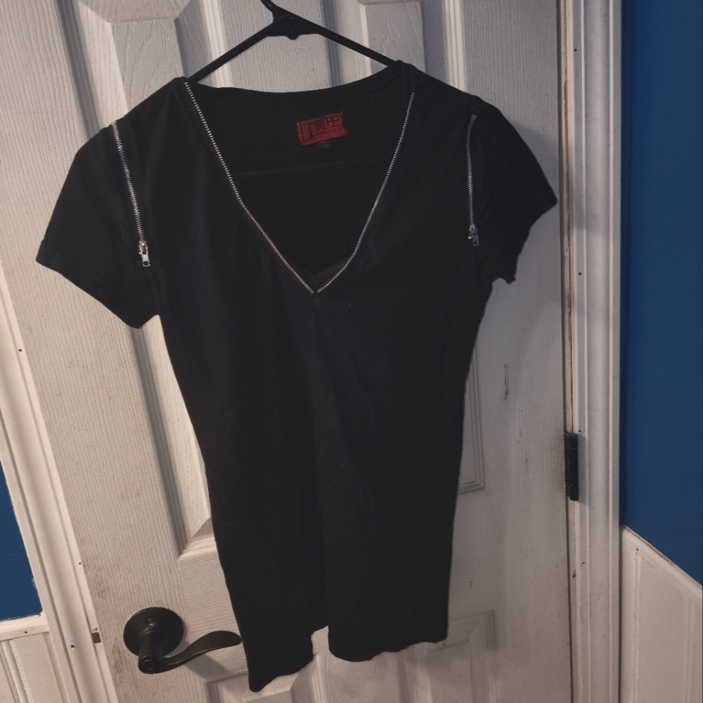 Tripp Black shirt with zippers on the shoulders